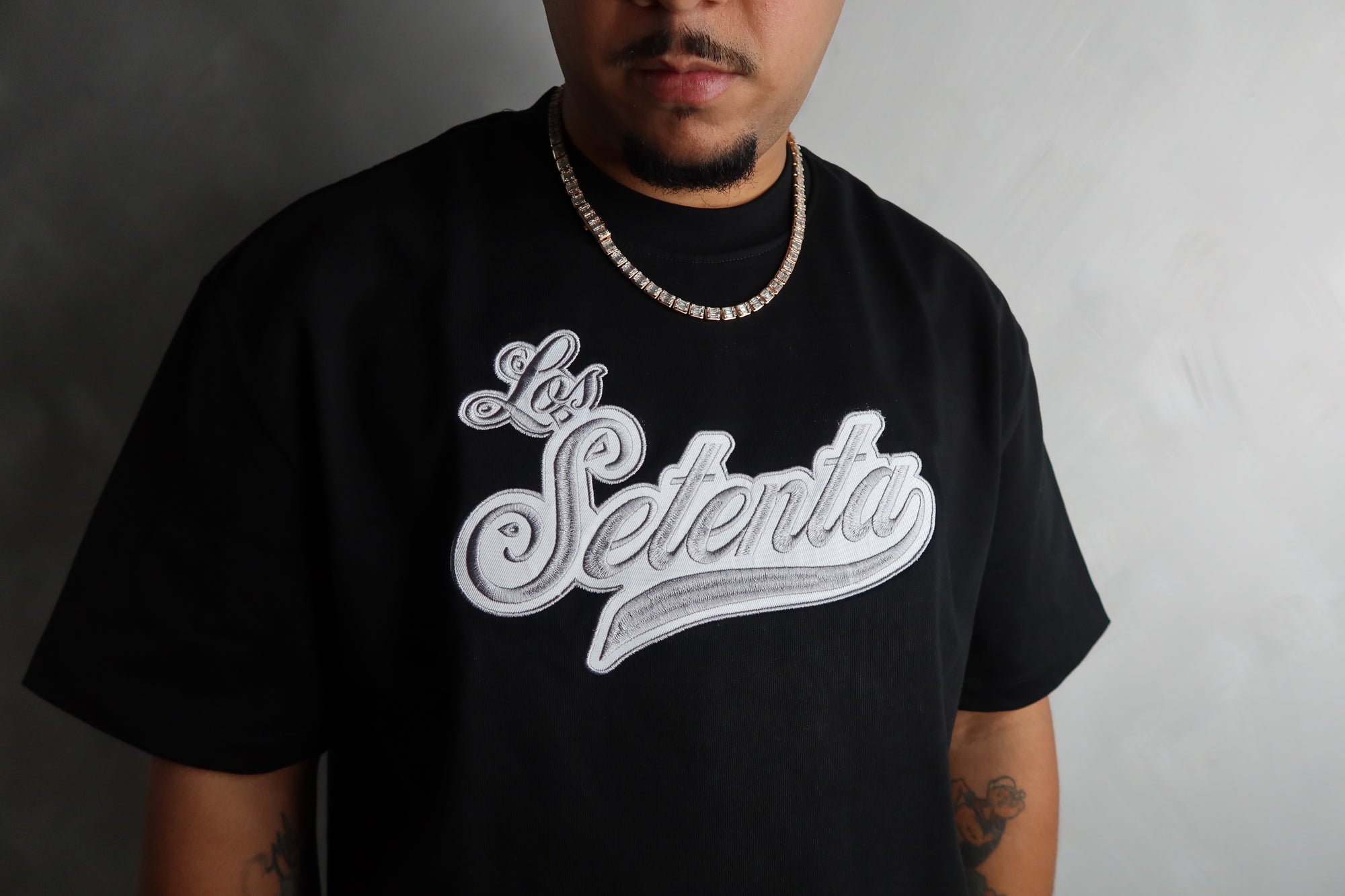 Los setenta gray logo