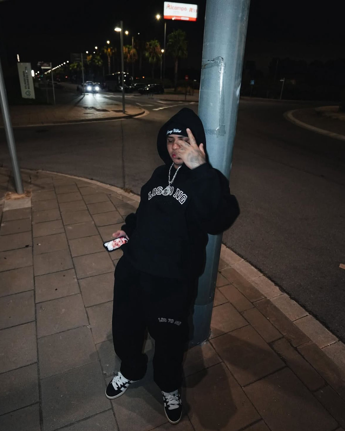 BLACK SWEATSUIT